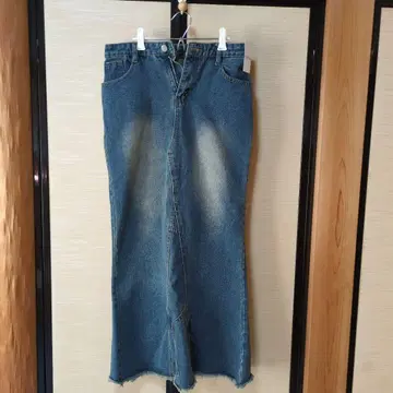 데님 타이트 스커트 슬릿 포함