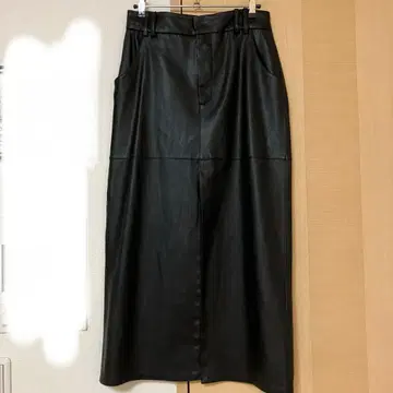 ZARA 인조 가죽 미디 스커트