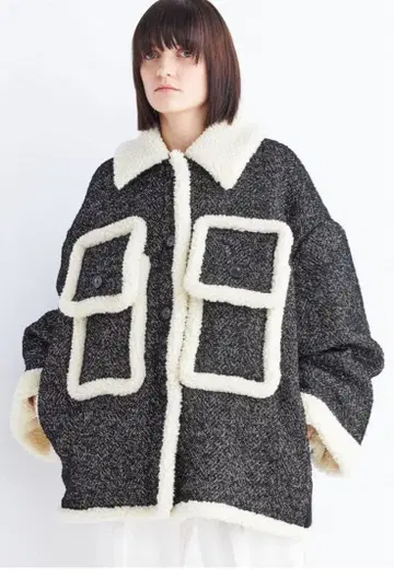 AKIRANAKA Pruencia 패드 트위드 보아 코트