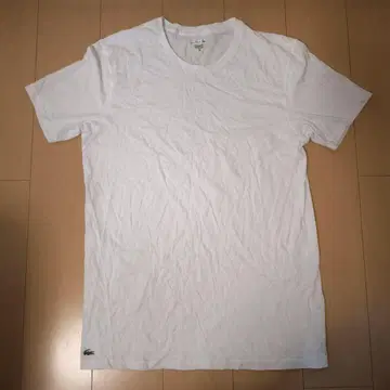 라코스테 화이트 T셔츠