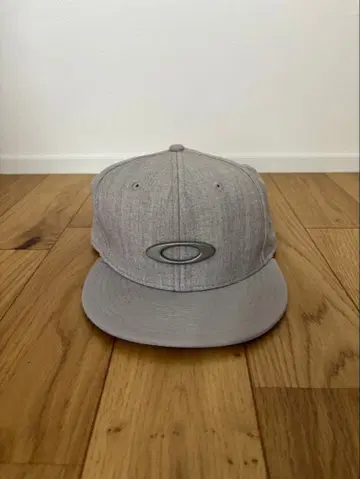 Oakley 스냅백 캡 그레이