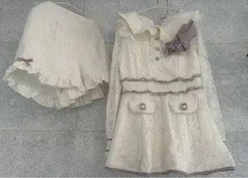 LIZLISA 레이스 셋업 화이트 긴팔 택 포함 새상품