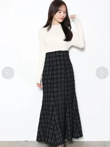 머큐리 듀오 이소재 도킹 백 레이스업 니트 원피스