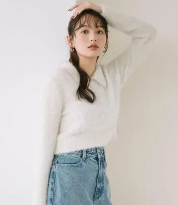 [택 포함 새상품] 라메 혼방 숏 페더 폴로 니트