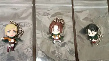 진격의 거인 키링 3개