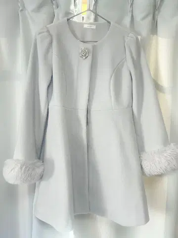 evelyn 리본 티펫 코트 아이스 그레이