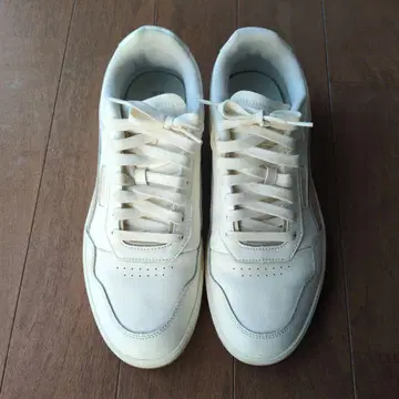 [ PUMA ] 코트 울트라 389368 06 화이트 스니커즈 29.5