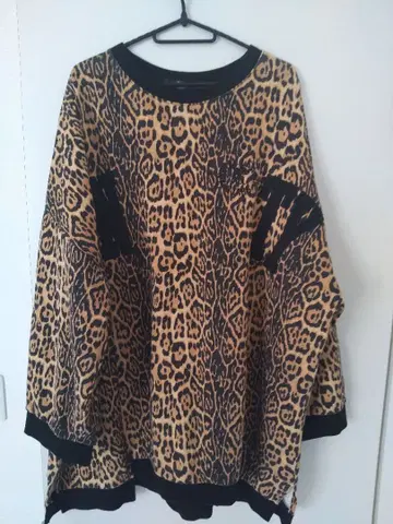 A'gem 레오파드 무늬 트레이닝복 99