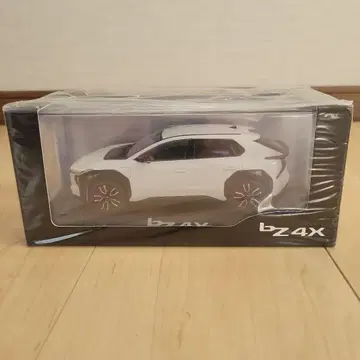 도요타 bZ4X 미니카 플라티나 화이트 펄