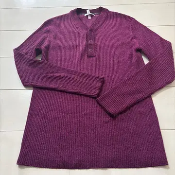 퍼플 V넥 니트 M 사이즈