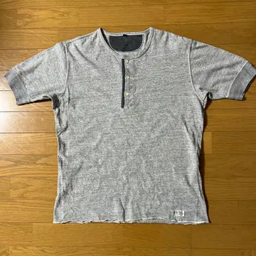 프리휠러스 그레이 버튼 헨리넥 티셔츠 42