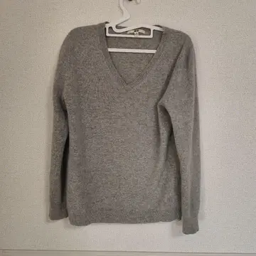 유니클로 그레이 V넥 스웨터 XL 캐시미어