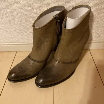 브라운 숏부츠 인디비주얼