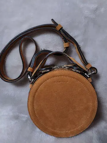 CARVEN 스웨이드 라운드 숄더백