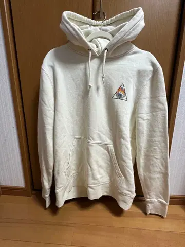 HUF 후드티 주사위 디자인