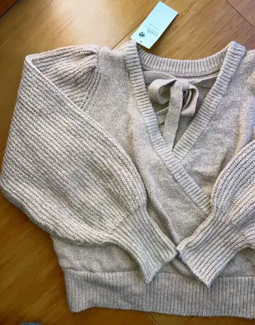 새상품! 어스 뮤직 앤 이콜로지 따뜻한 마쉬멜로우 니트 택 포함!