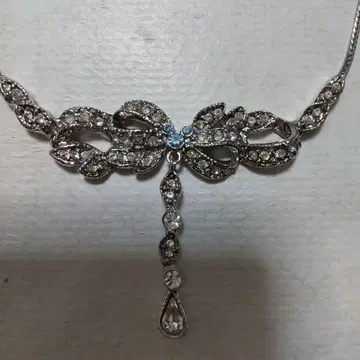 미키 큐빅 목걸이