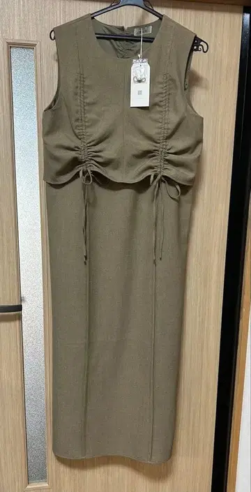 Bab 슬리브리스 롱 원피스