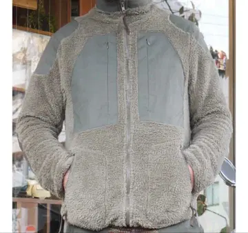 그레이 플리스 자켓 지퍼 포켓 부착