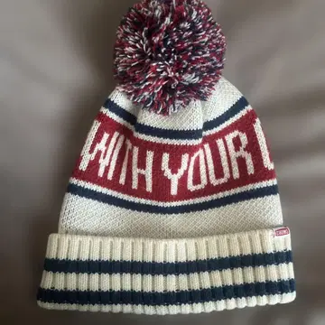 폼폼 포함 니트 모자