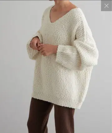 earthy_ 드롭얀 V넥 니트