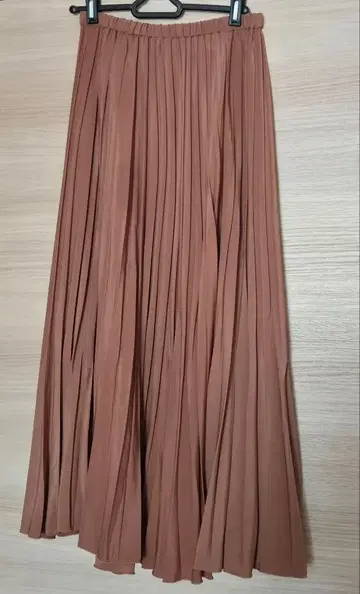 URBAN RESEARCH DOORS 플리츠 스커트