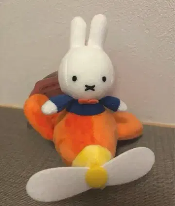 하우스텐보스 한정판 비행기 미피 마스코트 키체인