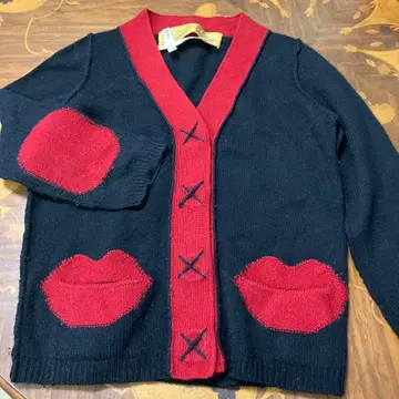 입술 가디건 캐시미어