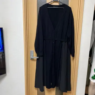 블랙 버튼 롱 가디건