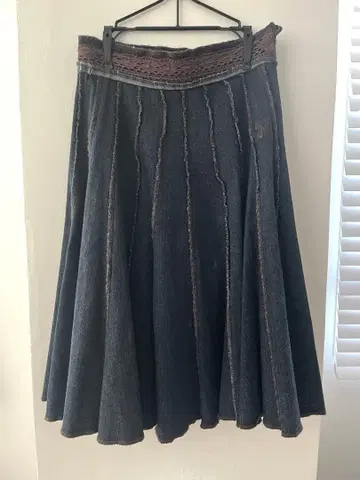 데님 플레어 스커트 허리에 레이스 장식