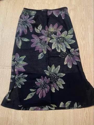 팔라스 팰리스 롱 스커트 사이즈 2