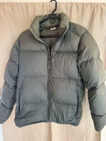 UNIQLO U 올리브 그린 다운 자켓 S 사이즈