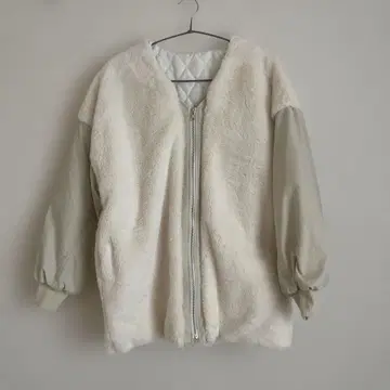 아이보리 노카라 자켓 플리스