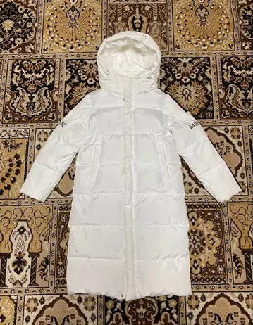 화이트 다운 자켓