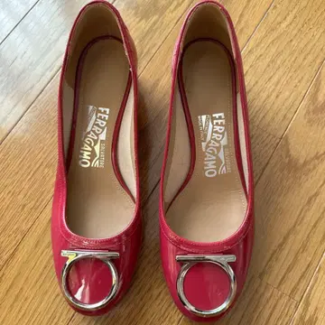 FERRAGAMO 빨간색 발레리나 신발