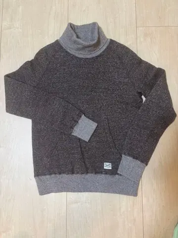 KEPANI (케파니) 맨체스터 3 터틀넥 맨투맨