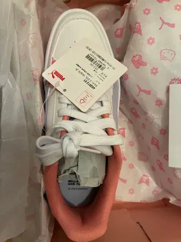 PUMA 헬로키티 스니커즈 화이트