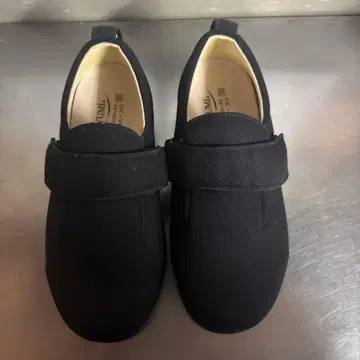 AYUMI 블랙 간호화 240-245