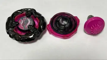 베이블레이드 X 맘모스 태스크 2-80E 메탈 코트 블랙