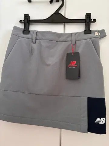 새상품 택 포함 new balance 여성용 스커트 그레이 속기모 M