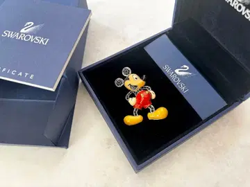 스와로브스키 미키 브로치