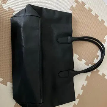 블랙 가죽 토트백