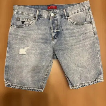 GUESS 라이트 블루 숏팬츠 데미지 가공