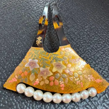 골드 컬러 꽃무늬 펄 헤어콤 헤어콤