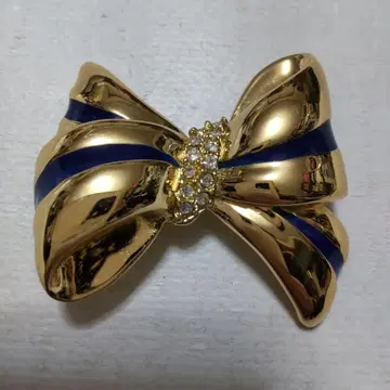 AVON 리본형 브로치