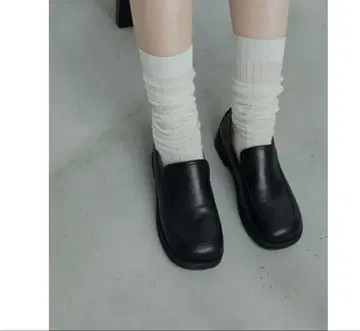 anuke 블랙 가죽 로퍼