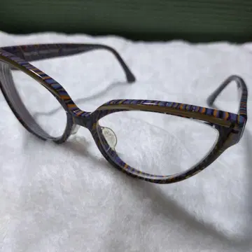 TRACTION PRODUCTIONS 캣아이 안경