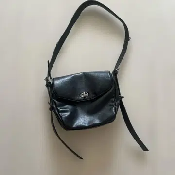 ZARA 체인 크로스 바디 백