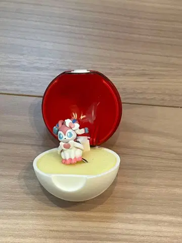 피규어 포함 포켓몬 볼 님피아 반지