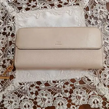 끌로에 베이지 가죽 장지갑